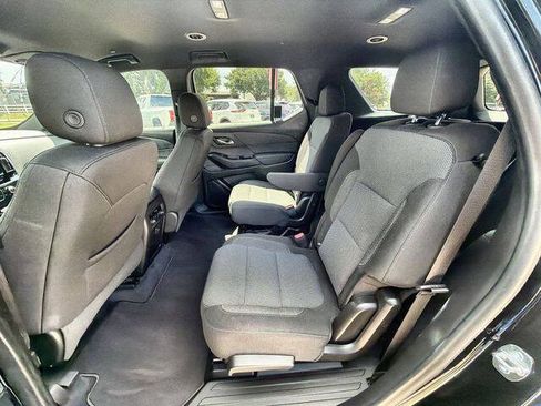 Used 2023 Chevrolet Traverse LT w/ LPO, Cargo Package AWD/4WD image 24