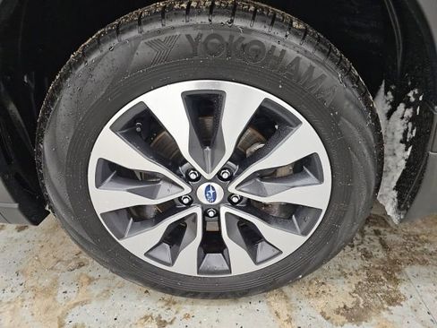 Used 2025 Subaru Outback Touring XT image 9