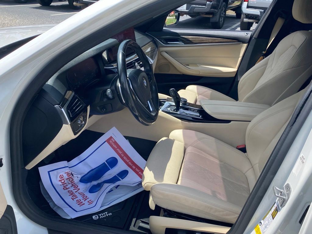 Used 2021 BMW 530i w/ Convenience Package RWD image 6