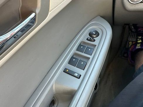 Used 2015 Chevrolet Traverse LS FWD image 35
