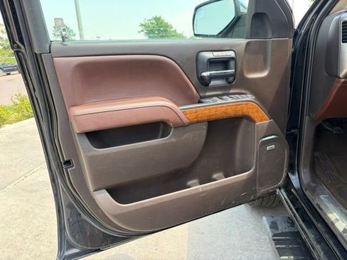 Used 2014 Chevrolet Silverado 1500 High Country w/ High Country Premium Package AWD/4WD image 10