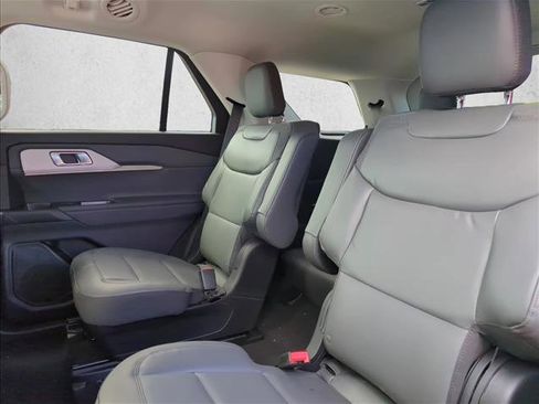New 2026 Ford Explorer Active w/ Active Comfort Package image 17