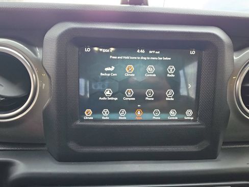 Used 2021 Jeep Gladiator Overland AWD/4WD image 19