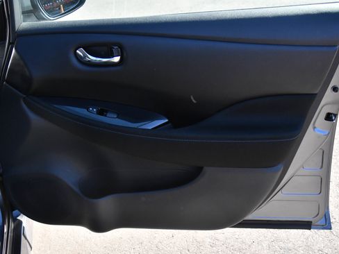 Used 2024 Nissan Leaf SV Plus image 41
