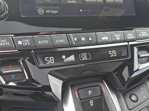Used 2024 Honda Odyssey Touring image 16