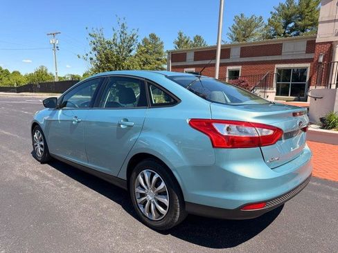 Used 2012 Ford Focus SE FWD image 8