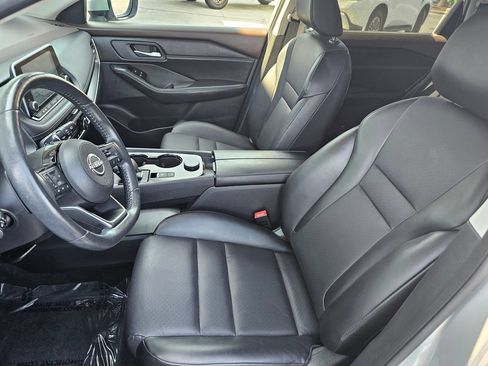 Certified 2023 Nissan Rogue SV w/ SV Premium B Package AWD/4WD image 17