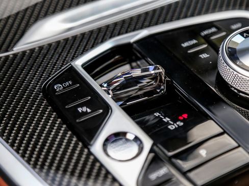 New 2026 BMW X7 M60i image 15