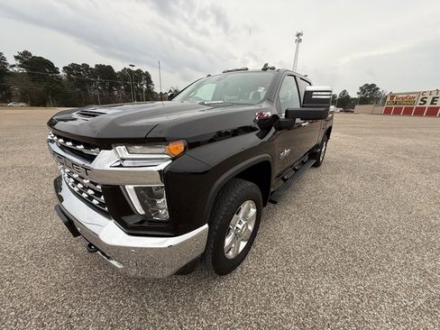 Used 2023 Chevrolet Silverado 2500 LTZ w/ LTZ Texas Edition image 4