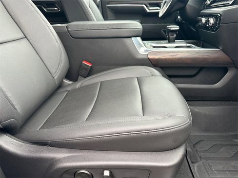 Used 2025 GMC Sierra 1500 SLT w/ SLT Premium Plus Package image 14