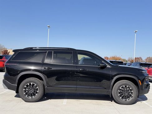 New 2026 Chevrolet Traverse Z71 image 3