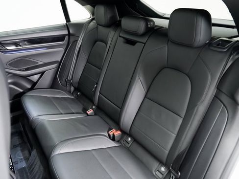 Used 2025 Porsche Macan Electric image 25