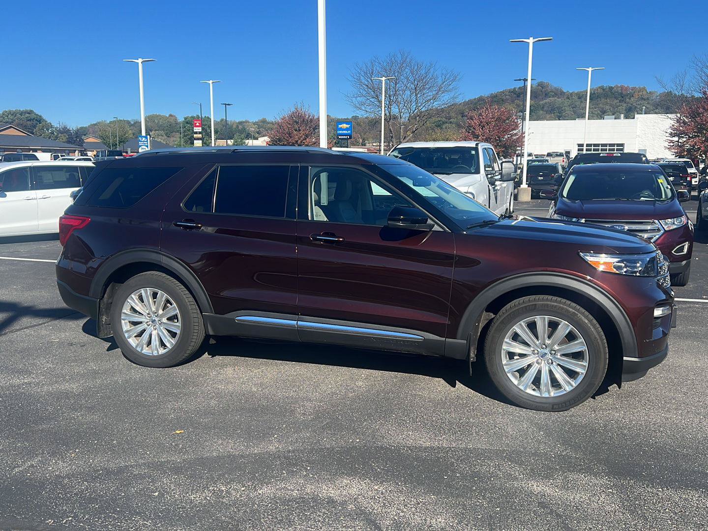 Used 2020 Ford Explorer Limited w/ Class III Trailer Tow Package AWD/4WD image 2