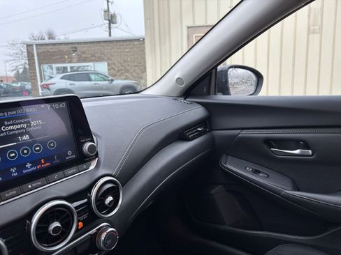 Used 2025 Nissan Sentra SV image 34