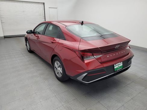 Used 2025 Hyundai Elantra SE w/ Cargo Package FWD image 5