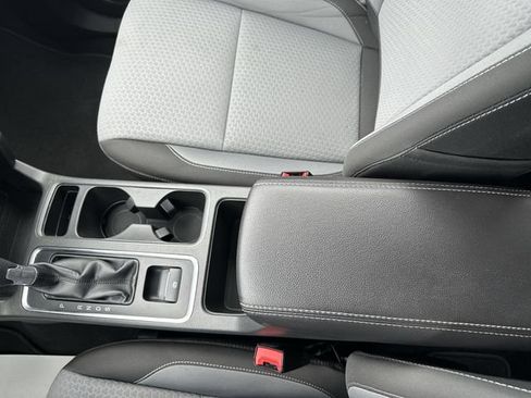 Used 2017 Ford Escape SE AWD/4WD image 23