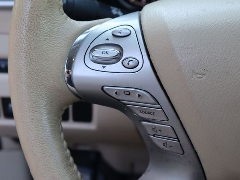 Used 2018 Nissan Murano SL w/ Moonroof Package FWD image 13