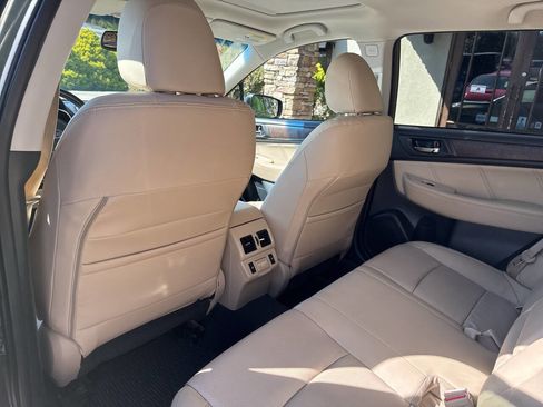 Used 2018 Subaru Outback 2.5i Limited w/ Popular Package #2 AWD/4WD image 13