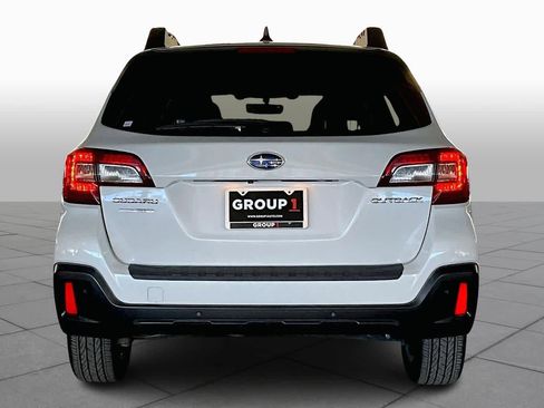 Used 2019 Subaru Outback 2.5i Limited image 4