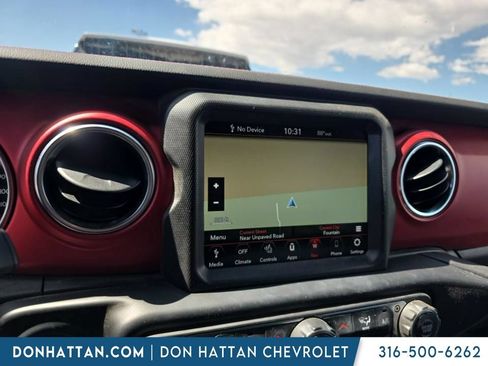 Used 2022 Jeep Wrangler Unlimited Rubicon w/ LED Lighting Group AWD/4WD image 4