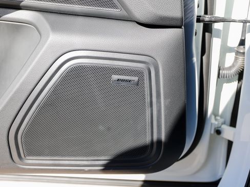 Certified 2025 Porsche Macan image 22