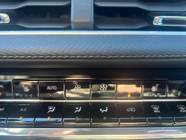 Used 2025 Chevrolet Equinox LT w/ Convenience Package II AWD/4WD image 39
