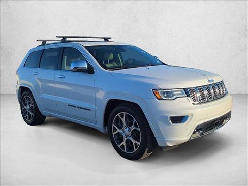 Used 2020 Jeep Grand Cherokee Overland AWD/4WD image 3