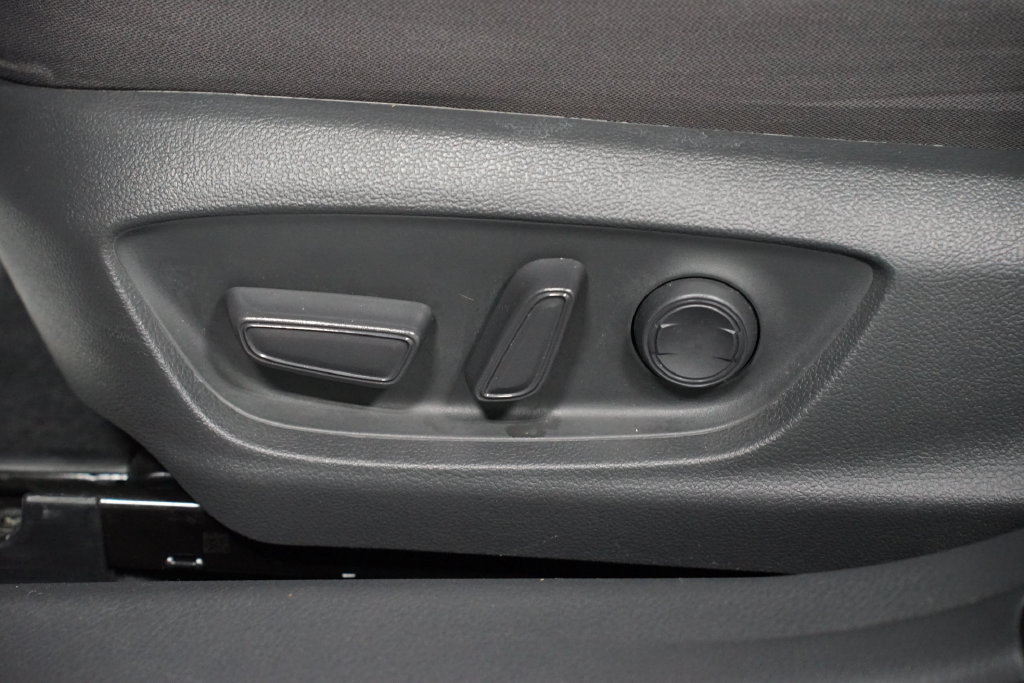 Used 2021 Toyota Camry LE FWD image 29