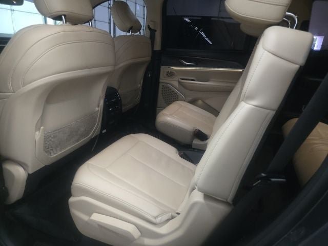 Used 2021 Jeep Grand Cherokee L Limited AWD/4WD image 14