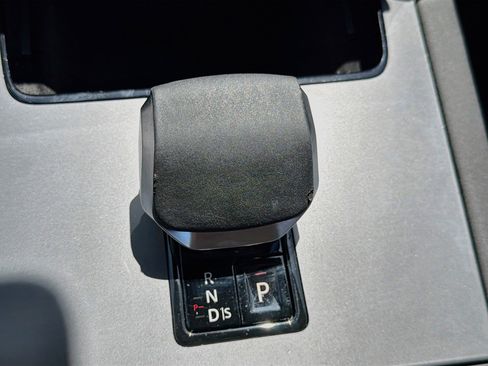 Certified 2025 Land Rover Discovery Sport S AWD/4WD image 28