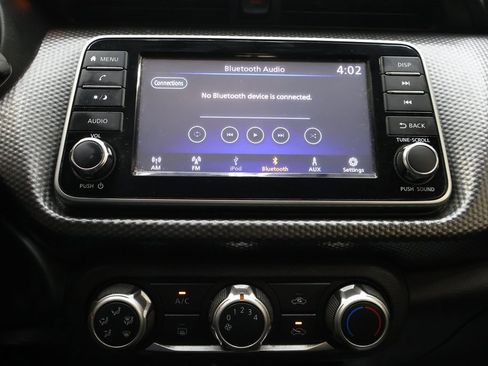 Used 2019 Nissan Kicks S image 21