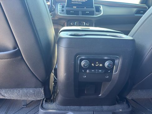 Used 2021 Chevrolet Suburban High Country image 16