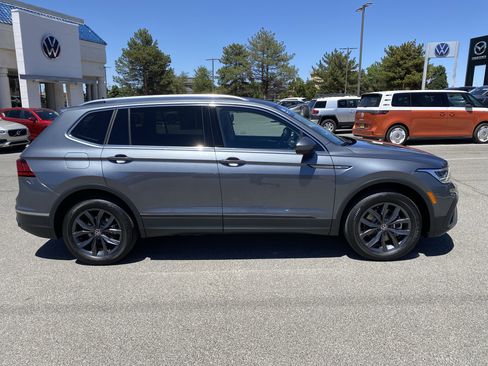 Certified 2023 Volkswagen Tiguan SE FWD image 54