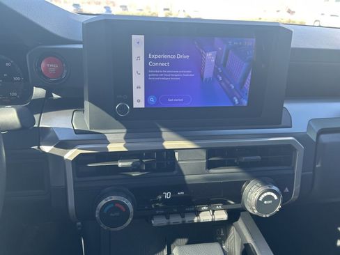 Used 2024 Toyota Tacoma TRD Sport image 9