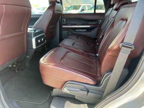 Used 2024 Ford Expedition Limited image 26