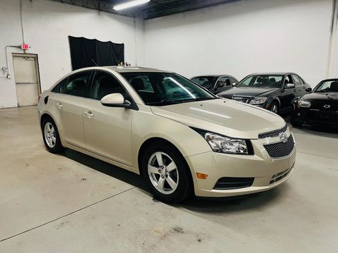Used 2014 Chevrolet Cruze LT w/ All-Star Edition image 4