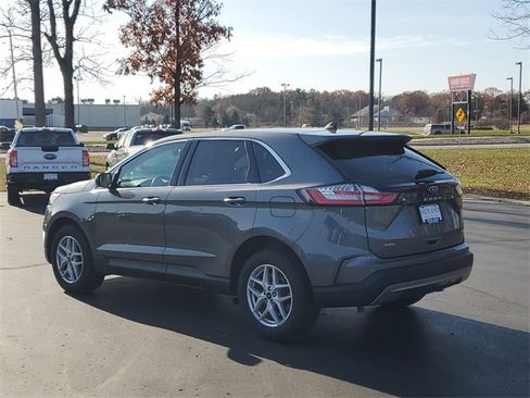 Certified 2024 Ford Edge SEL w/ Convenience Package image 4