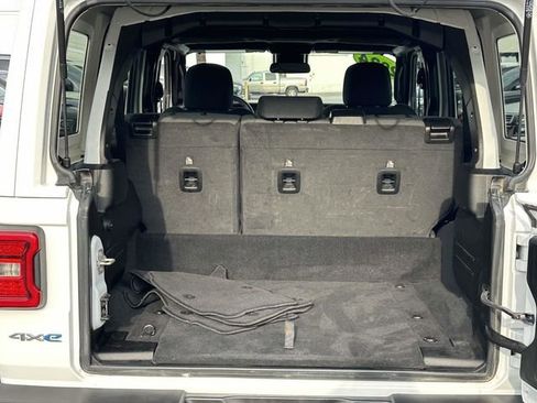 Used 2024 Jeep Wrangler Unlimited Sahara image 22