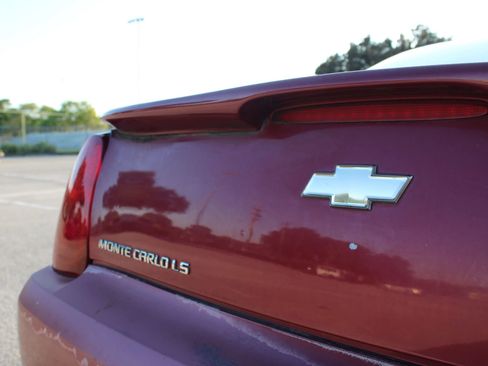 Used 2006 Chevrolet Monte Carlo LS FWD image 10