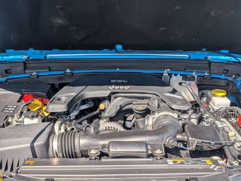 Used 2021 Jeep Wrangler Unlimited Sahara image 38