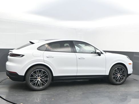 New 2025 Porsche Cayenne image 10