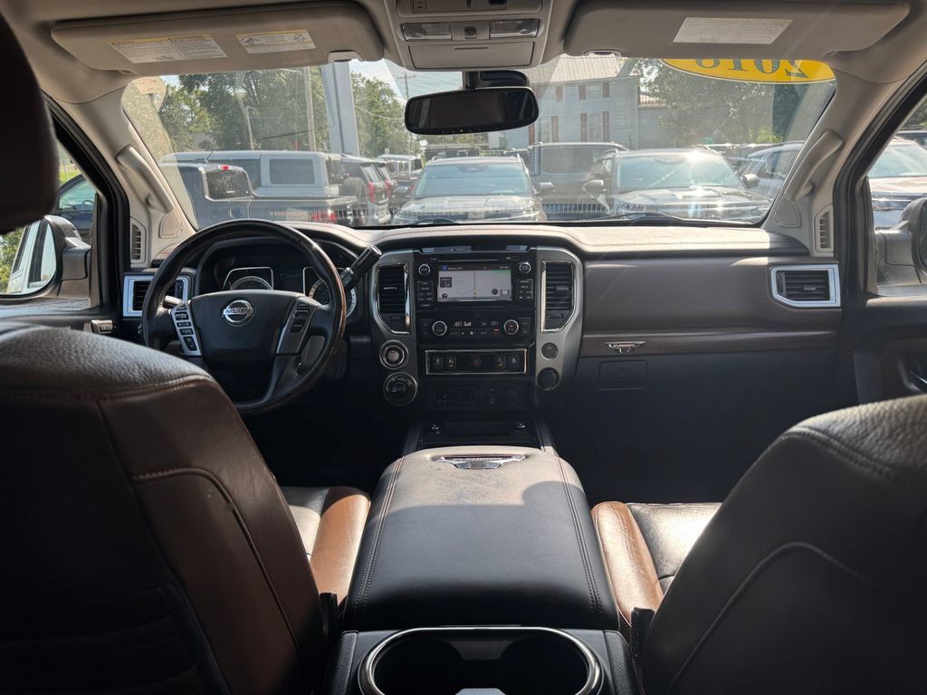 Used 2018 Nissan Titan Platinum Reserve AWD/4WD image 22