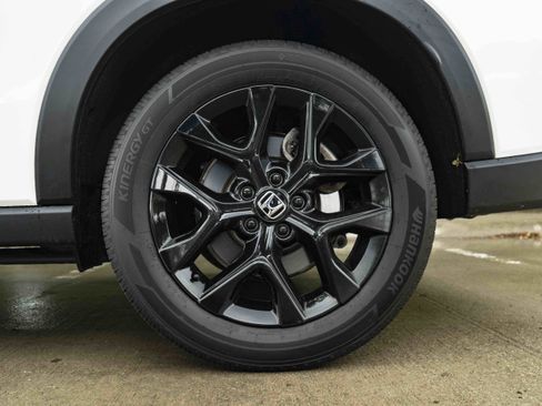 Certified 2025 Honda HR-V Sport image 14