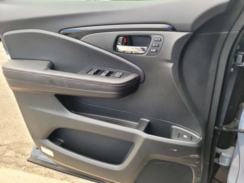 Used 2025 Honda Ridgeline Black Edition image 19