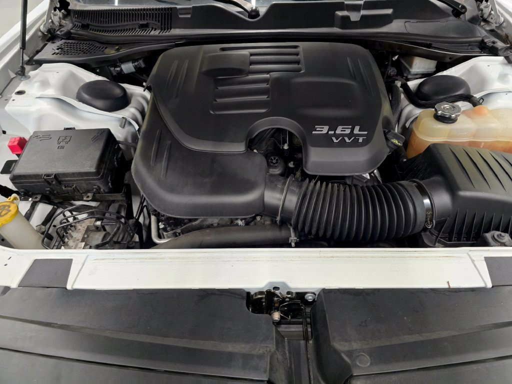 Used 2020 Dodge Challenger SXT RWD image 12