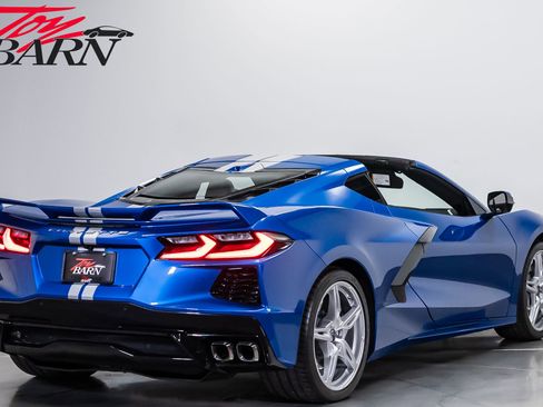 Used 2021 Chevrolet Corvette Stingray Preferred Cpe w/ Z51 Performance Package RWD image 5