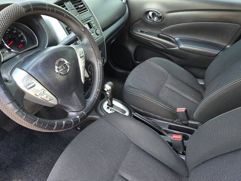 Used 2017 Nissan Versa SV FWD image 10