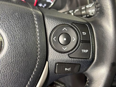 Used 2018 Toyota RAV4 SE w/ Advanced Technology Package FWD image 27