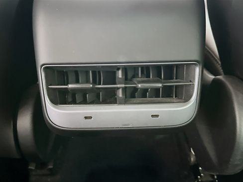 Used 2023 Tesla Model Y AWD image 26