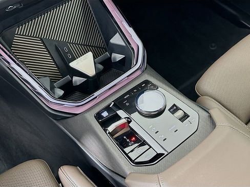 Used 2025 BMW X3 xDrive30i w/ Convenience Package AWD/4WD image 16